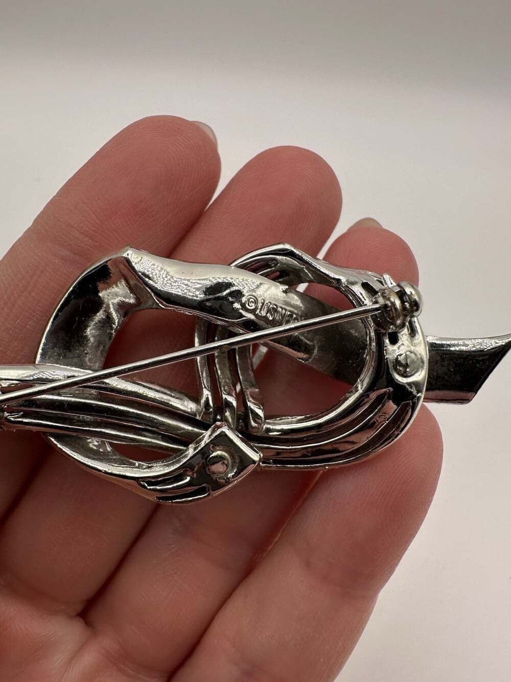 LISNER Silver Tone Knot Brooch Pin & Clip-On Earrings Jewelry Set - Picture 5 of 6